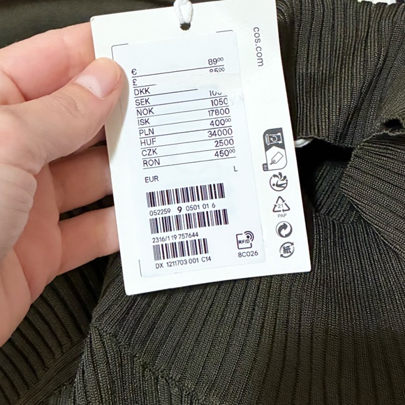 NWT. COS Open-Back Ribbed-Knit Top. NEW - Picture 7 of 9